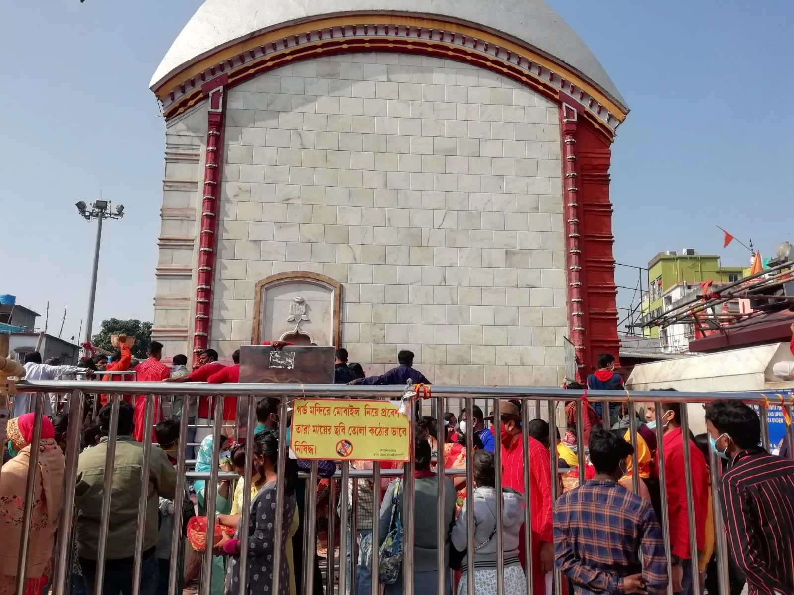 কোভিড প্রোটোকল মেনে নতুন বছরকে স্বাগত, দুই সতীপীঠ ও তারাপীঠে পর্যটকের ভিড়