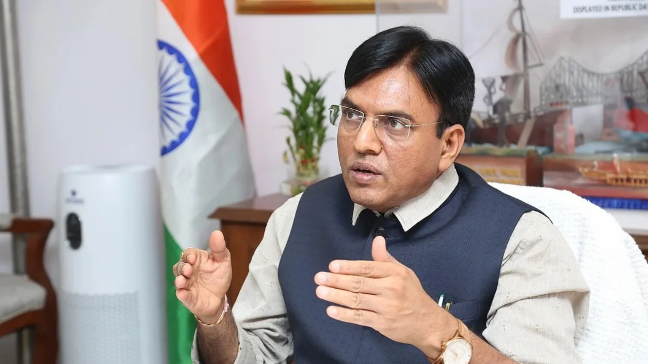 করোনা পরীক্ষার হার বাড়ানোর দিকে জোর দেওয়ার নির্দেশ কেন্দ্রীয় স্বাস্থ্যমন্ত্রীর