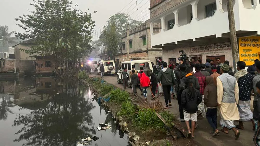 গ্রামবাসীদের বিক্ষোভ, দ্বিতীয় ময়নাতদন্তের জন্য আনিসের দেহ না নিয়েই ফিরলেন আধিকারিকরা