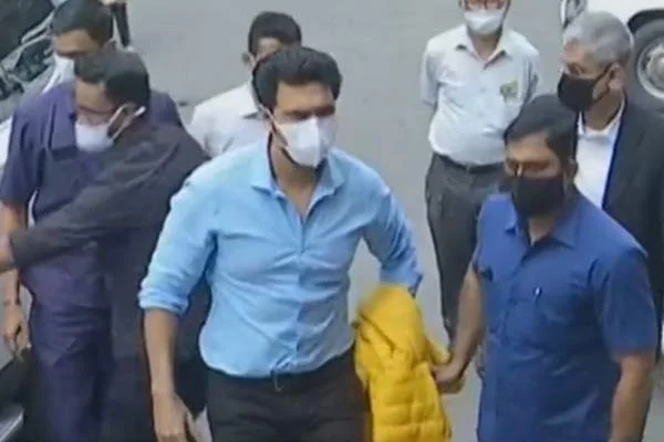 'এনামূলকে চিনি না, কোনও আর্থিক লেনদেন হয়নি', নিজাম প্যালেস থেকে বেরিয়ে জানালেন দেব