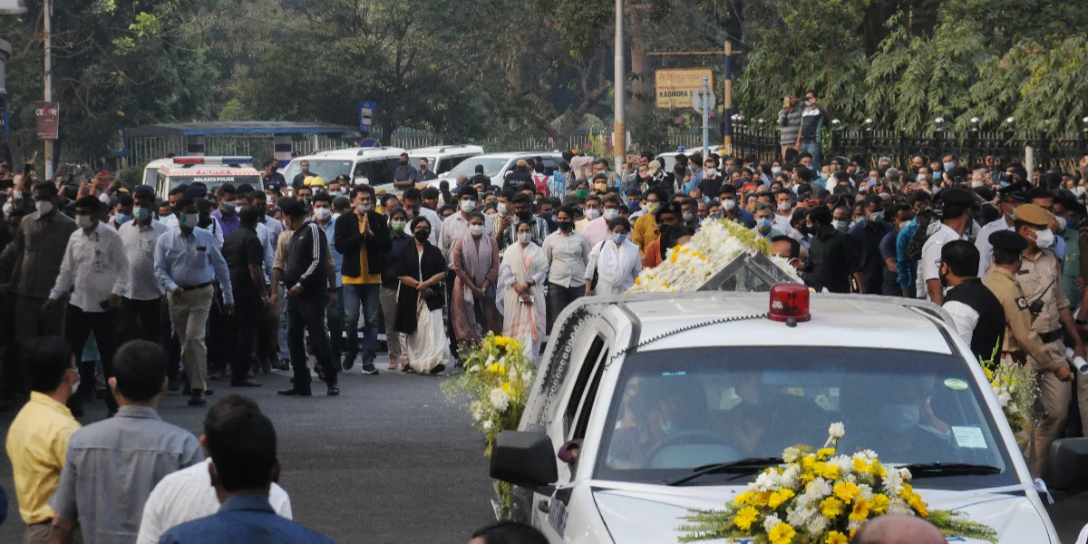পূর্ণ রাষ্ট্রীয় মর্যাদায় শেষকৃত্য, গান স্যালুটে অন্তিম শ্রদ্ধা, না ফেরার দেশে পাড়ি দিলেন গীতশ্রী সন্ধ্যা মুখোপাধ্যায়