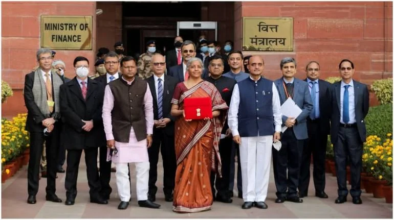 বাজেটে নজর কাড়ল নির্মলার ঐতিহ্যবাহী  শাড়ি, বিশেষত্ব জানলে অবাক হবেনই!