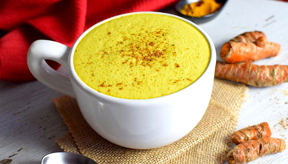 ঋতু পরিবর্তনের জেরে  গলায় ব্যথা ! সুস্থ থাকতে জেনে নিন উপায়