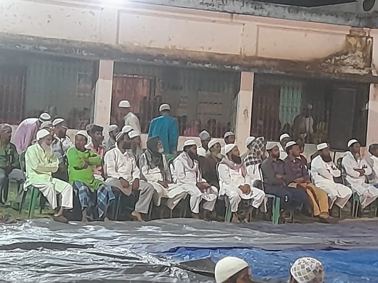 হাফেজ ছাত্রদের পাগড়ী প্রদান ও নুরানী দোওয়ার মজলিস আয়োজিত হল বীরভূমে