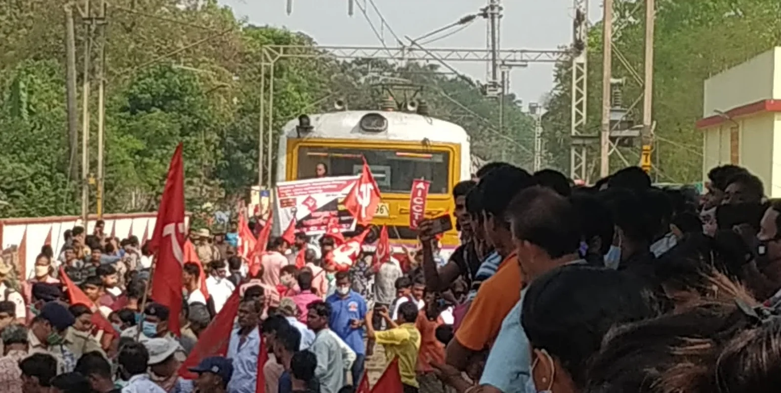 বামেদের ডাকা বনধে রাজ্যজুড়ে বিক্ষিপ্ত অশান্তি, উত্তেজনা দুর্গাপুরে, আহত পুলিশকর্মী