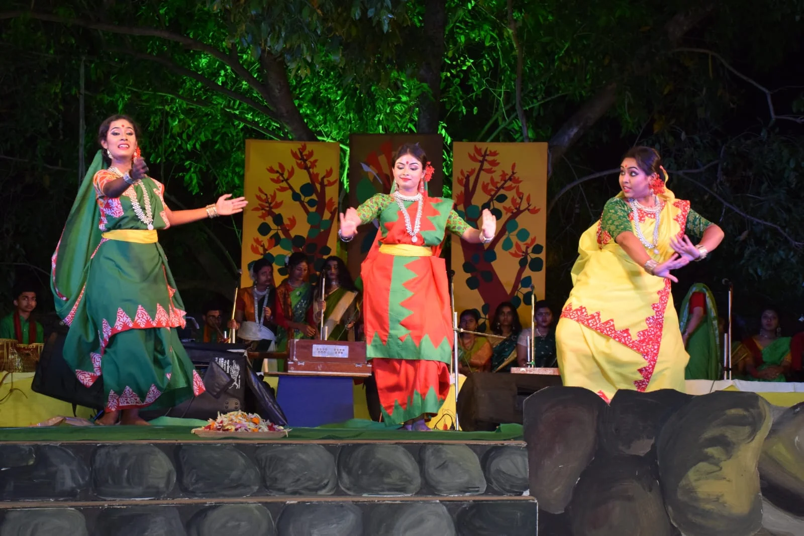 নব নালন্দা ও পূর্বাঞ্চল সংস্কৃতি কেন্দ্রের যৌথ উদ্যোগে শান্তিনিকেতনে বসন্ত উৎসব ২০২২