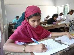 উচ্চ মাধ্যমিকের মতোই মাধ্যমিকও  নিজ বিদ্যালয়ে করার দাবি পড়ুয়াদের