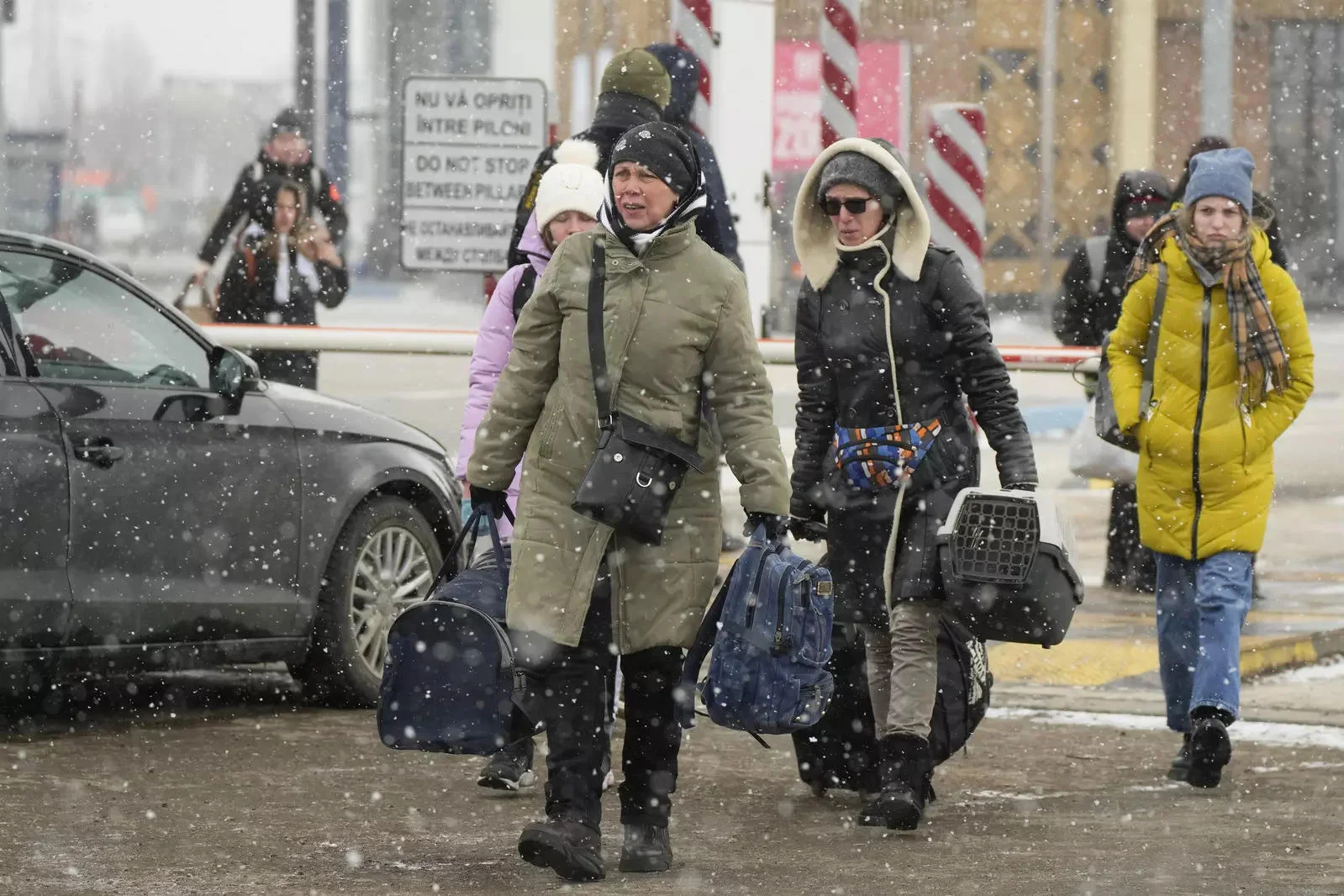 ইউক্রেন ছেড়ে পালিয়েছে প্রায়  ২৭ লক্ষ মানুষ