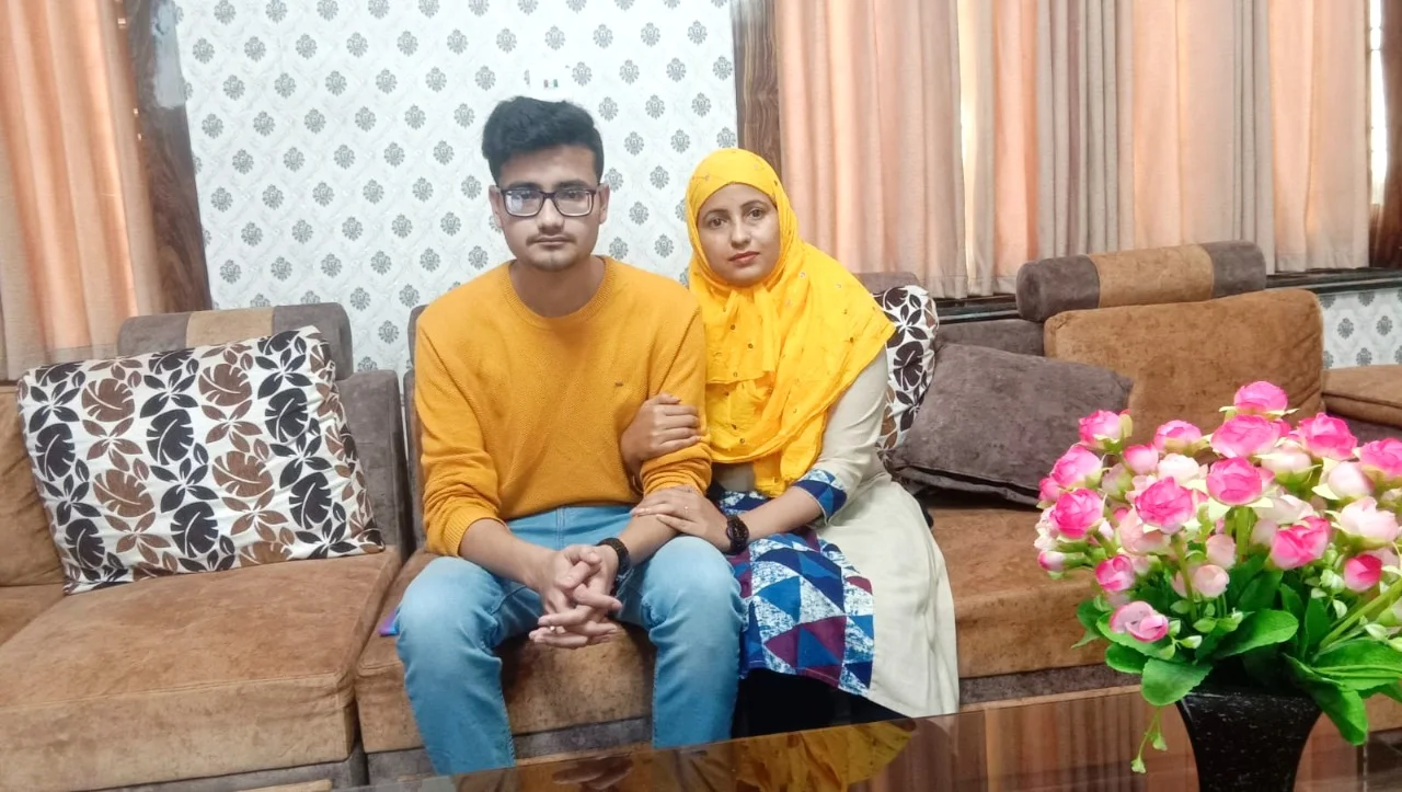 বাড়ি ফিরেছি, এখনও আমার কানে বাজছে সাইরেনের শব্দ,' ইউক্রেন ফেরত মুর্শিদাবাদের পড়ুয়া শোনালেন তাঁর আতঙ্কের কথা