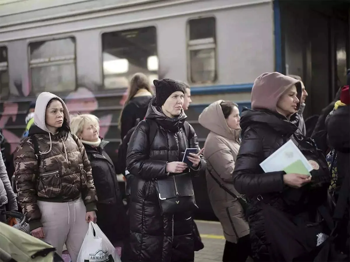 রাশিয়ার আক্রমণ থেকে বেঁচে যাওয়া ইউক্রেনের শরণার্থীদের ওপর পতিতাবৃত্তির আতঙ্ক বাড়ছে