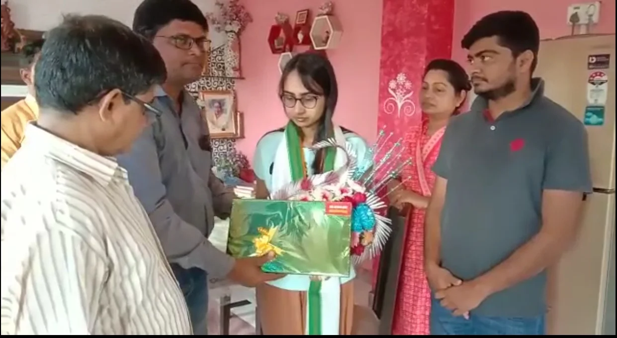 'আর যেতে চাই না', যুদ্ধবিধ্বস্ত ইউক্রেন থেকে বাড়ি  ফিরে জানালেন তমলুকের সোনিয়া