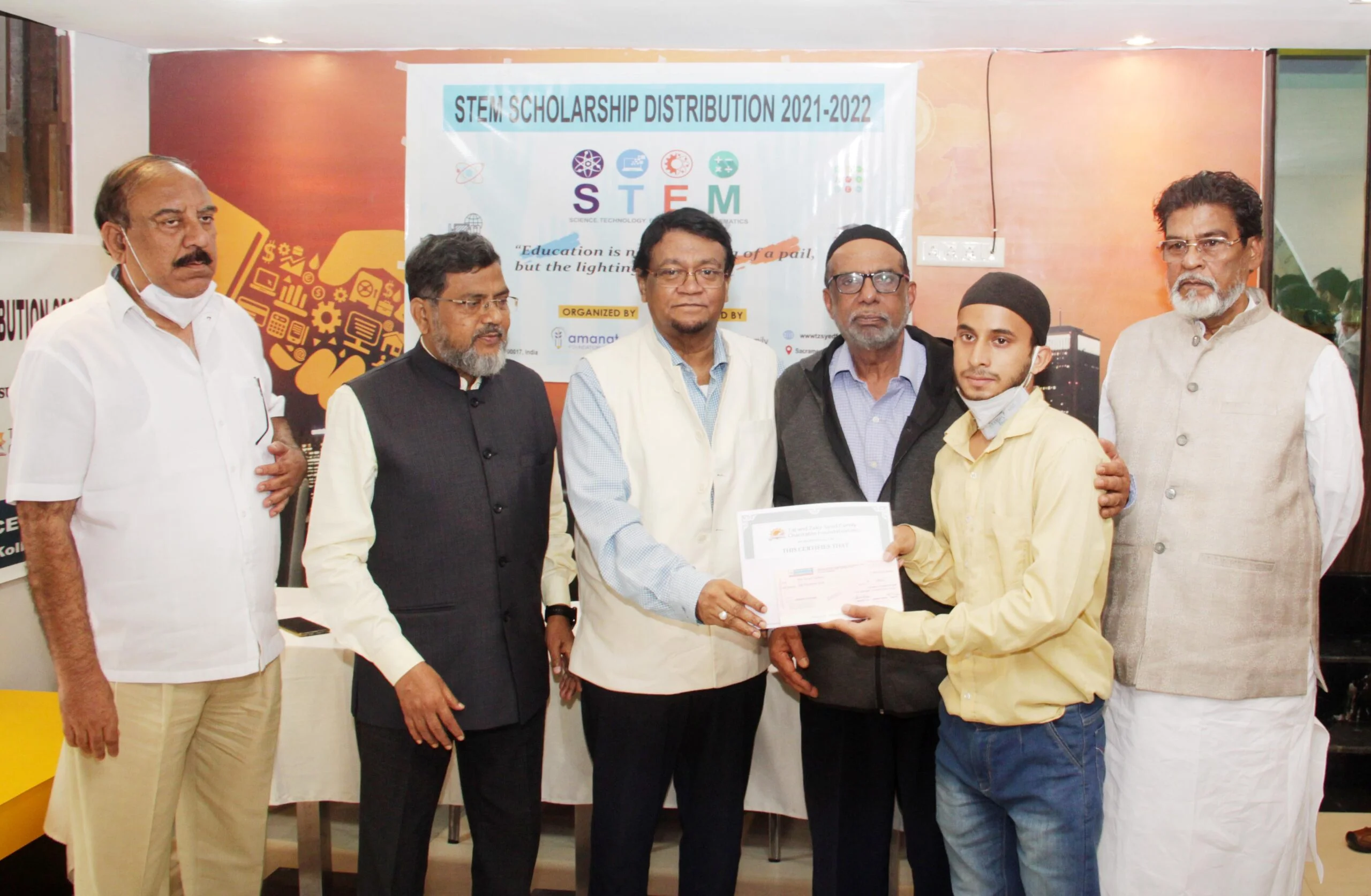 একটি চিরাগ জ্বালালেও আঁধার খানিকটা দূর হয়ঃ তাজ সৈয়দ