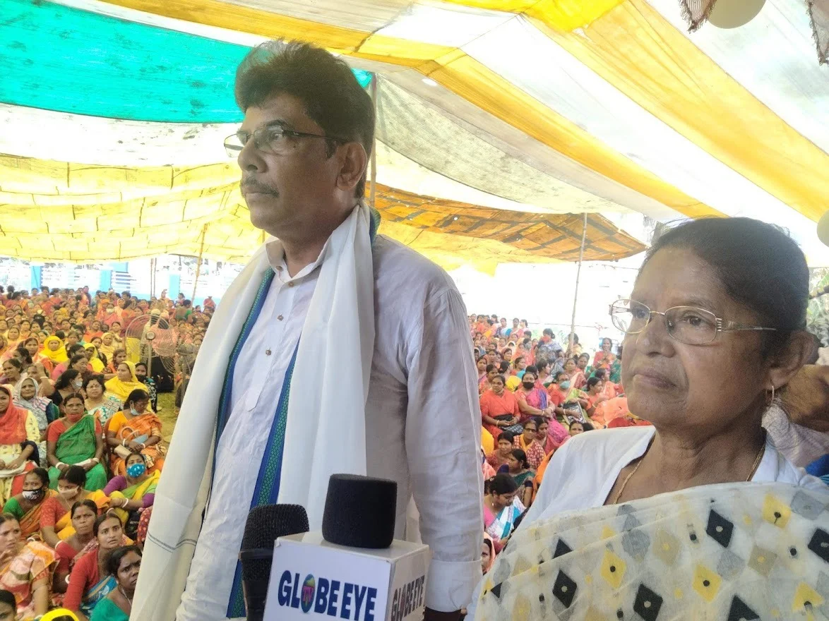 ‘দেশবেচা’ নীতি রুখতে মহিলাদের এককাট্টা হয়ে প্রতিবাদের আহ্বান বিধায়কের