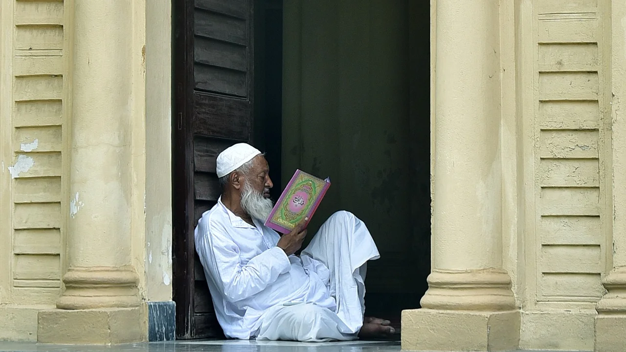 রমযানে দ্বিতীয় জুম্মা নামায টিপু সুলতান ও নাখোদা মসজিদে