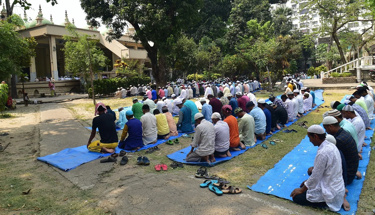রমযানে দ্বিতীয় জুম্মা নামায টিপু সুলতান ও নাখোদা মসজিদে