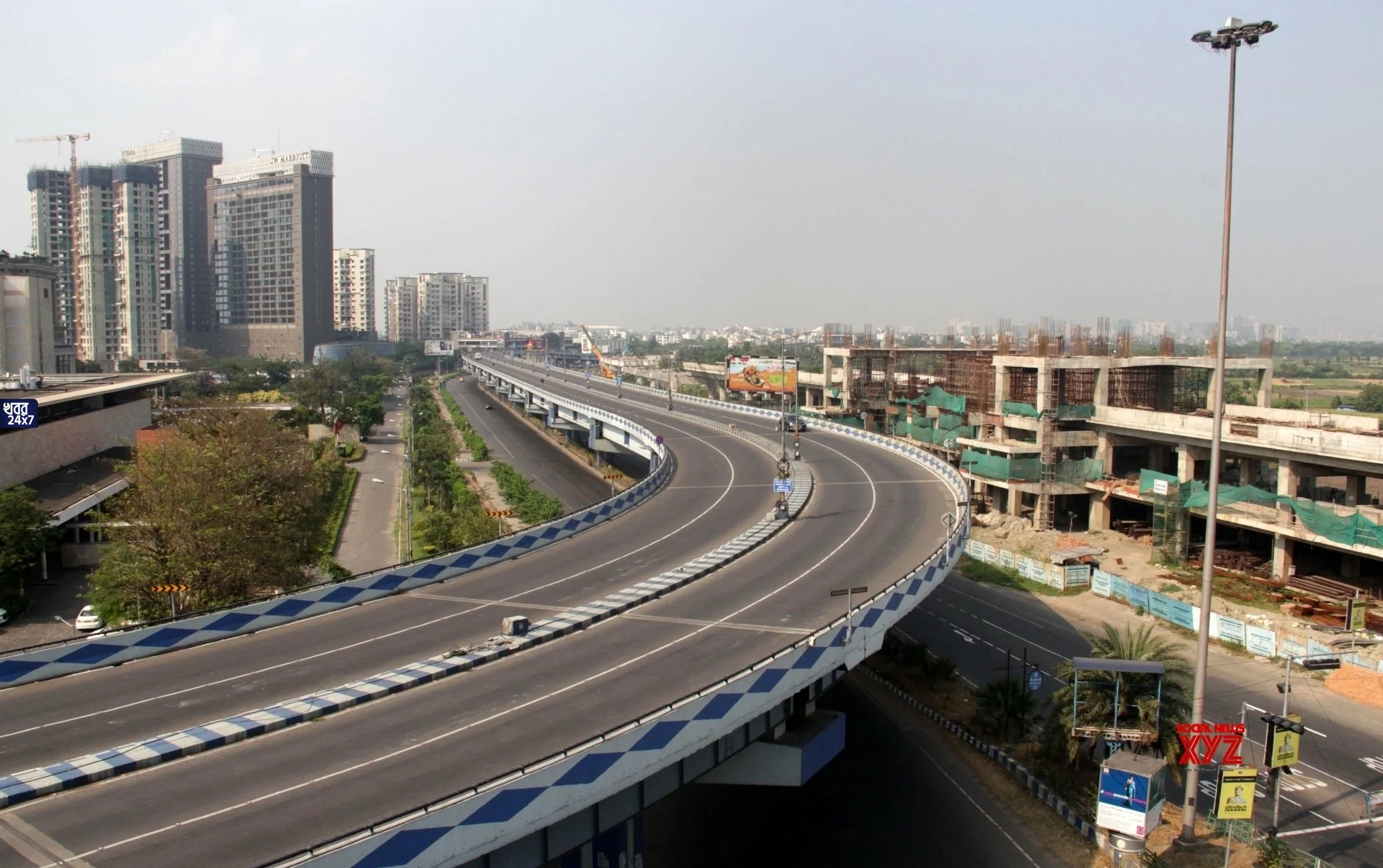 মা উড়ালপুলে দুর্ঘটনা, বাইক থেকে ছিটকে পড়ে মৃত যুবক, আহত আরও ১