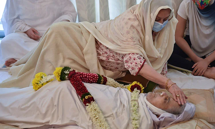 দিলীপ সাহাব চলে যাওয়ার পর অকপট সায়রা বানু,  আমি যা হারিয়েছি, বলার ভাষা নেই