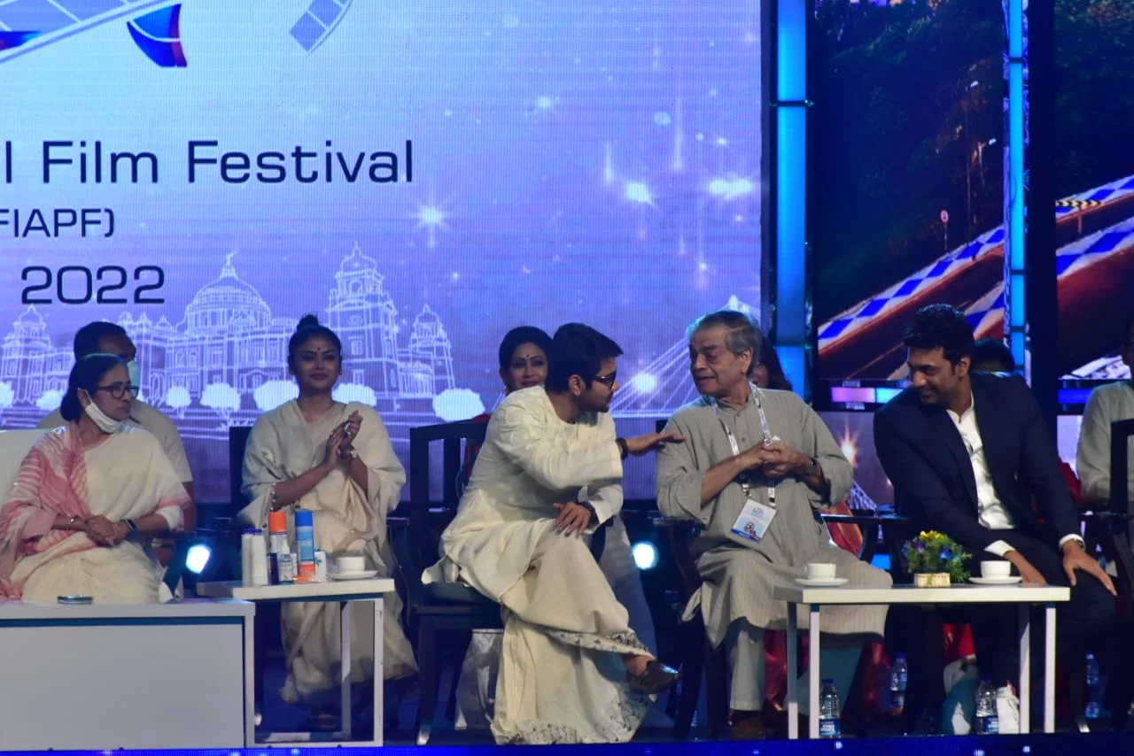 শুরু হল ২৭ তম কলকাতা আন্তর্জাতিক চলচ্চিত্র উৎসব, উদ্বোধন করলেন মুখ্যমন্ত্রী