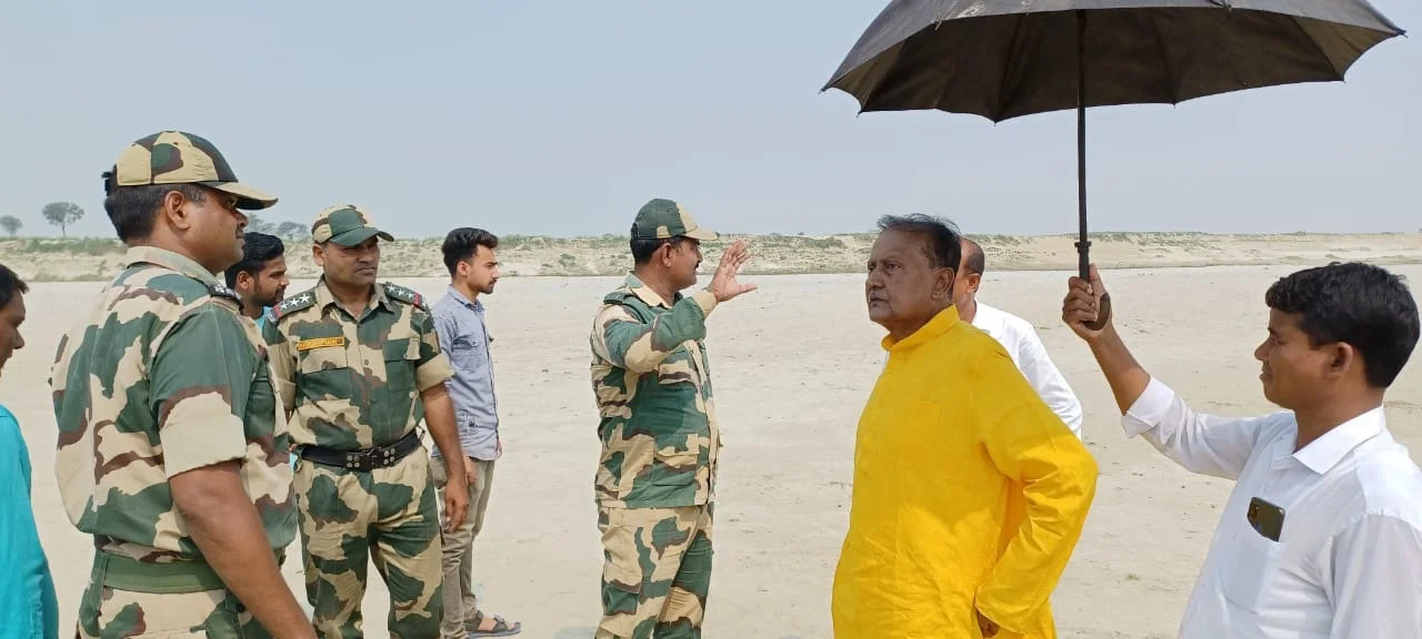 ভগবানগোলার পদ্মা ভাঙ্গন প্রতিরোধের কাজ দ্রুত শুরু হবেঃ ইদ্রিস আলী