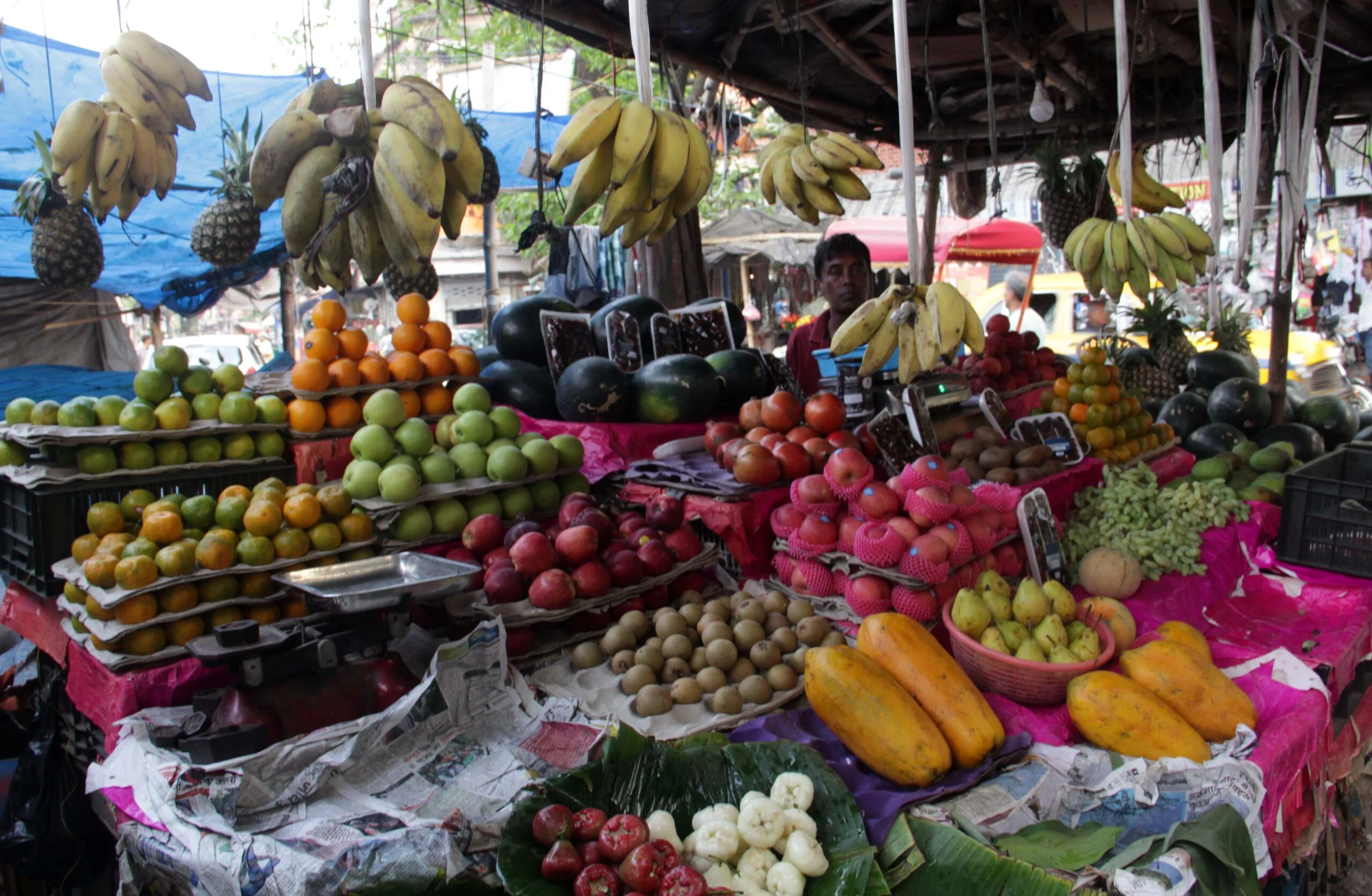 রোযার প্রথম দিনেই ফল-বাজারে আগুন– টাস্ক ফোর্সের নজরদারি চান সাধারণ মানুষ