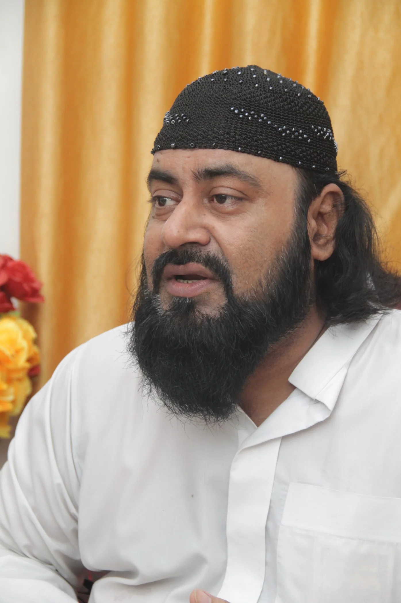 মসজিদুল আকসায় ইসরাইলি হানা