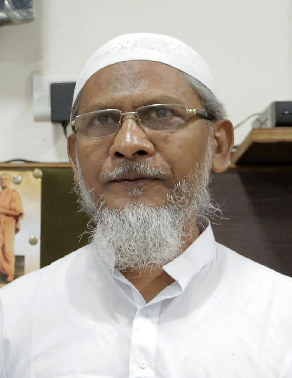 মসজিদুল আকসায় ইসরাইলি হানা