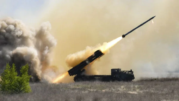 ইউক্রেনে নতুন করে ক্ষেপনাস্ত্র হানা, লিভে জারি এয়ার অ্যালার্ট