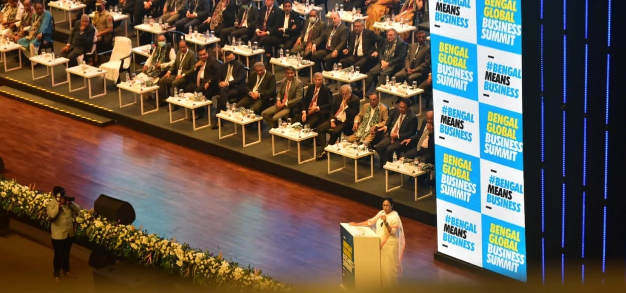 'লক্ষ্য কর্ম সংস্থান, কৃষি-শিল্প দুই ক্ষেত্রেই হাসি ফোটাতে চাই' বিশ্ব বাণিজ্য সম্মেলন থেকে বার্তা  মুখ্যমন্ত্রী মমতা বন্দ্যোপাধ্যায়ের