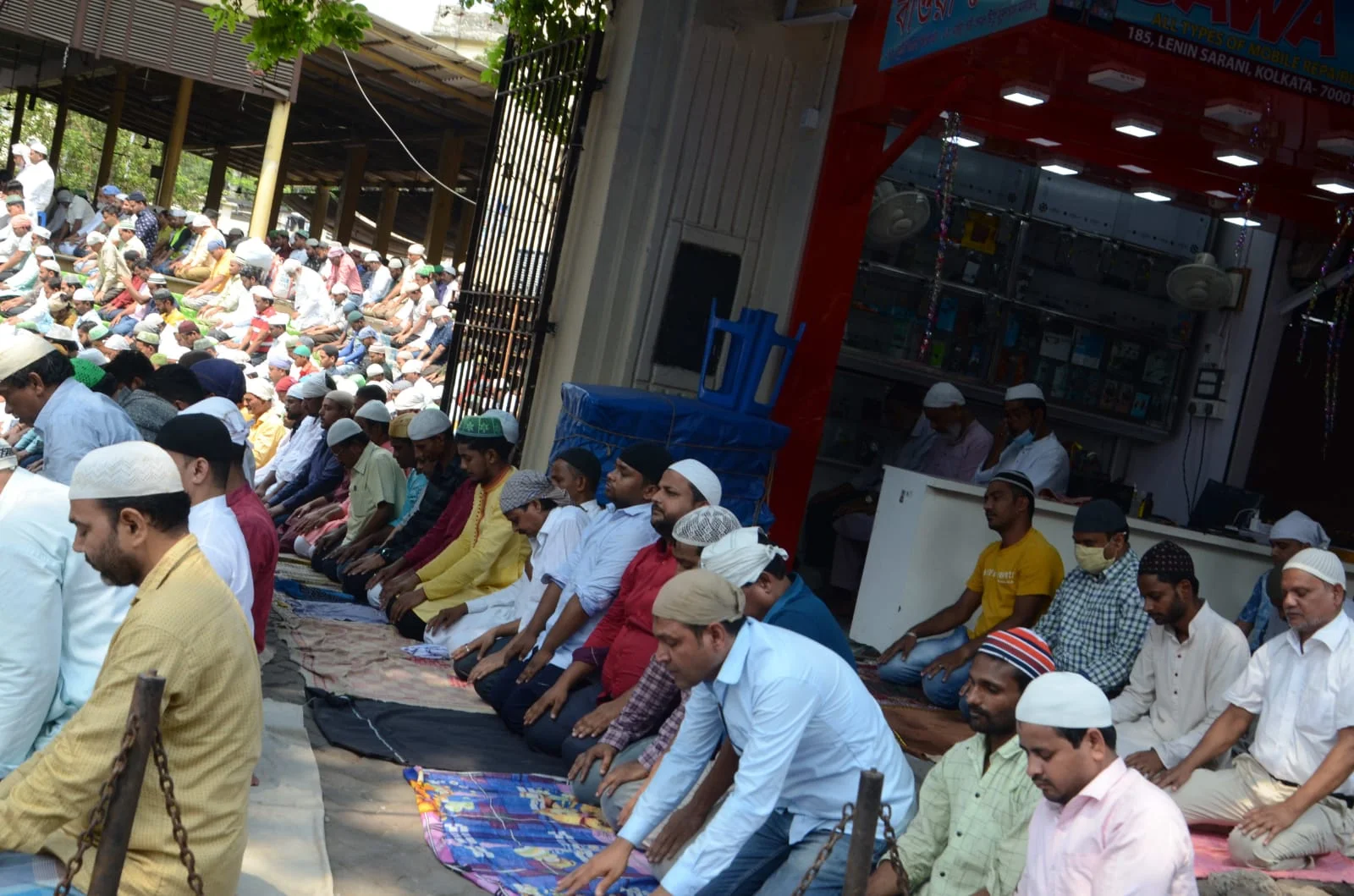 ধর্মতলায় টিপু সুলতান মসজিদে প্রথম জুম্মার নামায