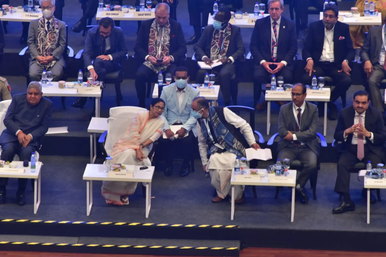 'লক্ষ্য কর্ম সংস্থান, কৃষি-শিল্প দুই ক্ষেত্রেই হাসি ফোটাতে চাই' বিশ্ব বাণিজ্য সম্মেলন থেকে বার্তা  মুখ্যমন্ত্রী মমতা বন্দ্যোপাধ্যায়ের