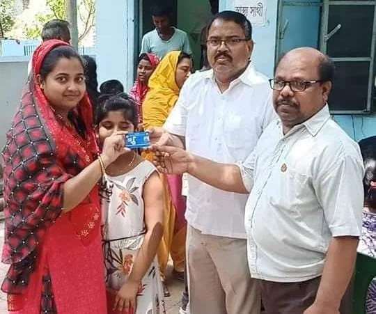 স্বাস্থ্য সাথী ক্যাম্প: রোজাদার মায়েরা আগেভাগে পেলেন পরিষেবা