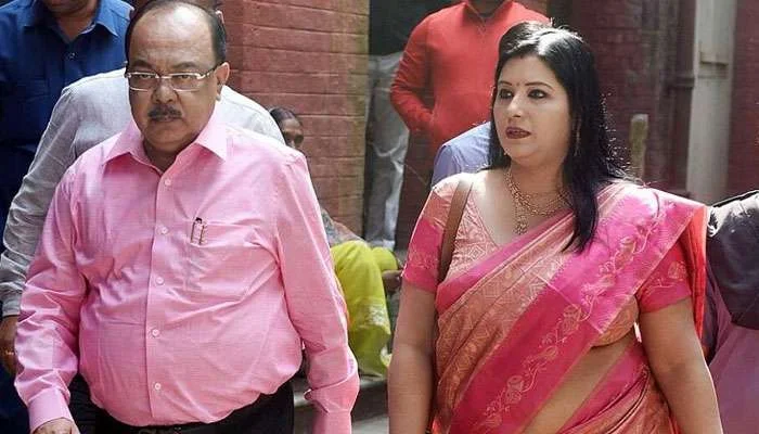 বিক্রি করেছিলেন হেরিটেজ বাড়ির একাংশ,এবার শোভনের বিরুদ্ধে সিবিআই তদন্তের নির্দেশ দিল হাইকোর্ট