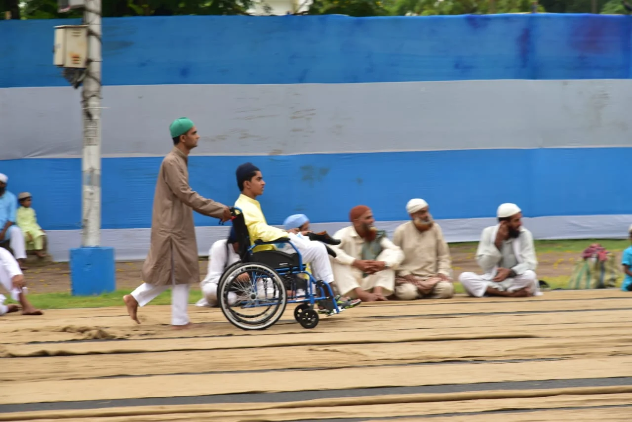 আজ সারা দেশে উদযাপিত ঈদ উল ফিতর---- রেড রোডে মুখ্যমন্ত্রী মমতা বন্দ্যোপাধ্যায় সহ বিশিষ্টরা