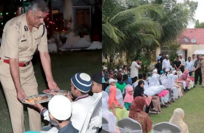 সোলাপুরের পুলিশ কমিশনার মুসলিম ছাত্রদের জন্য ইফতার পার্টির আয়োজন করলেন