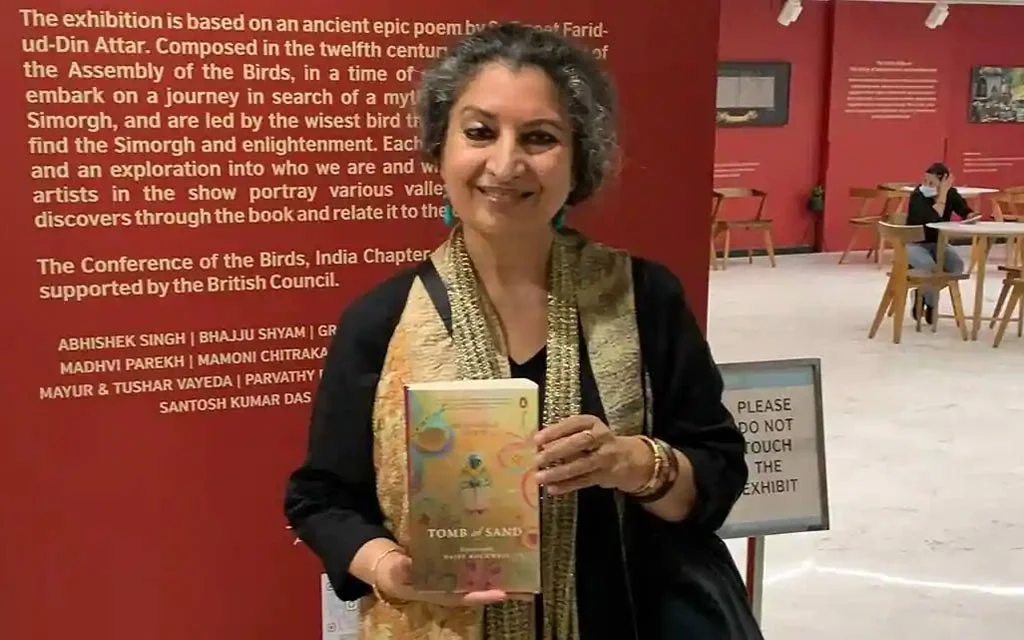 আন্তর্জাতিক মঞ্চে নজরকাড়া সাফল্য ভারতের, বুকার পুরস্কারে ভূষিত হলেন সাহিত্যিক গীতাঞ্জলি শ্রী