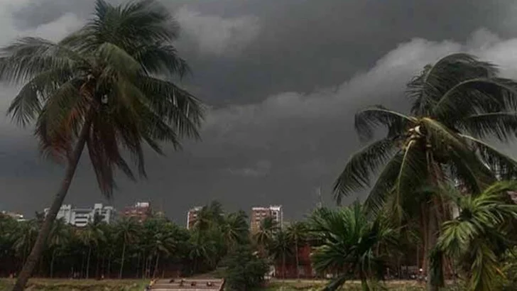 ক্রমশ শক্তি বাড়াচ্ছে অশনি! অন্ধ্রপ্রদেশ, ওড়িশা সহ পশ্চিমবঙ্গে ভারী বৃষ্টিপাতের সতর্কতা জারি