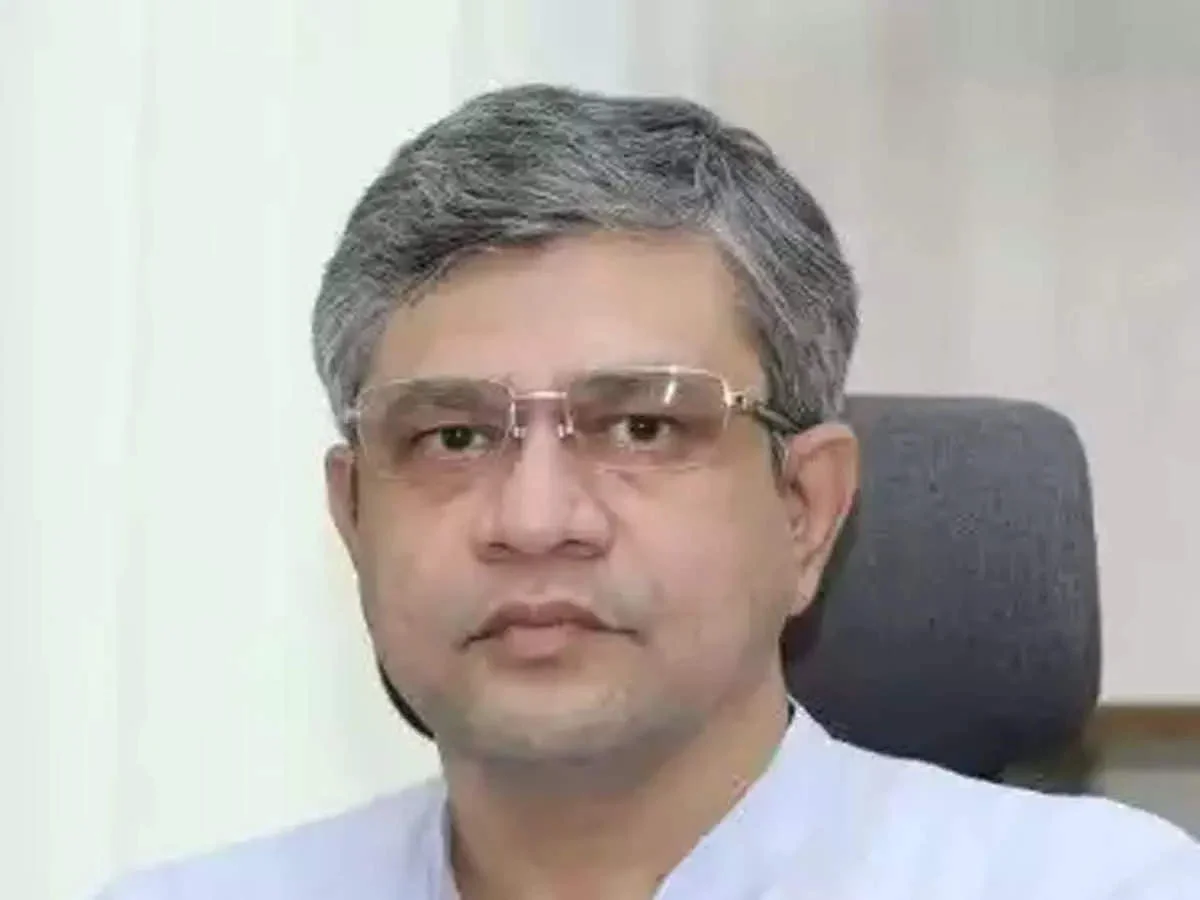 প্রবীণ নাগরিকদের ট্রেন ভাড়ায় কোপ! এবার থেকে আর মিলবে না ছাড়, জানালেন কেন্দ্রীয় রেলমন্ত্রী