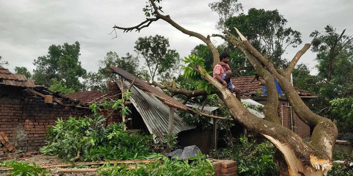 পরপর দুই দিনে কালবৈশাখীতে লন্ডভন্ড মালদা, গৃহহীন সহস্রাধিক