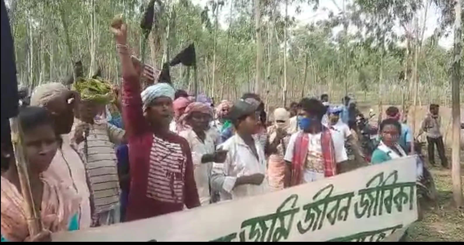 ডেউচা পাচামি: আদিবাসীদের সমর্থনে কর্মসূচি করতে এসে পাল্টা বিক্ষোভের মুখে শুভেন্দু অধিকারী, সুকান্ত মজুমদার