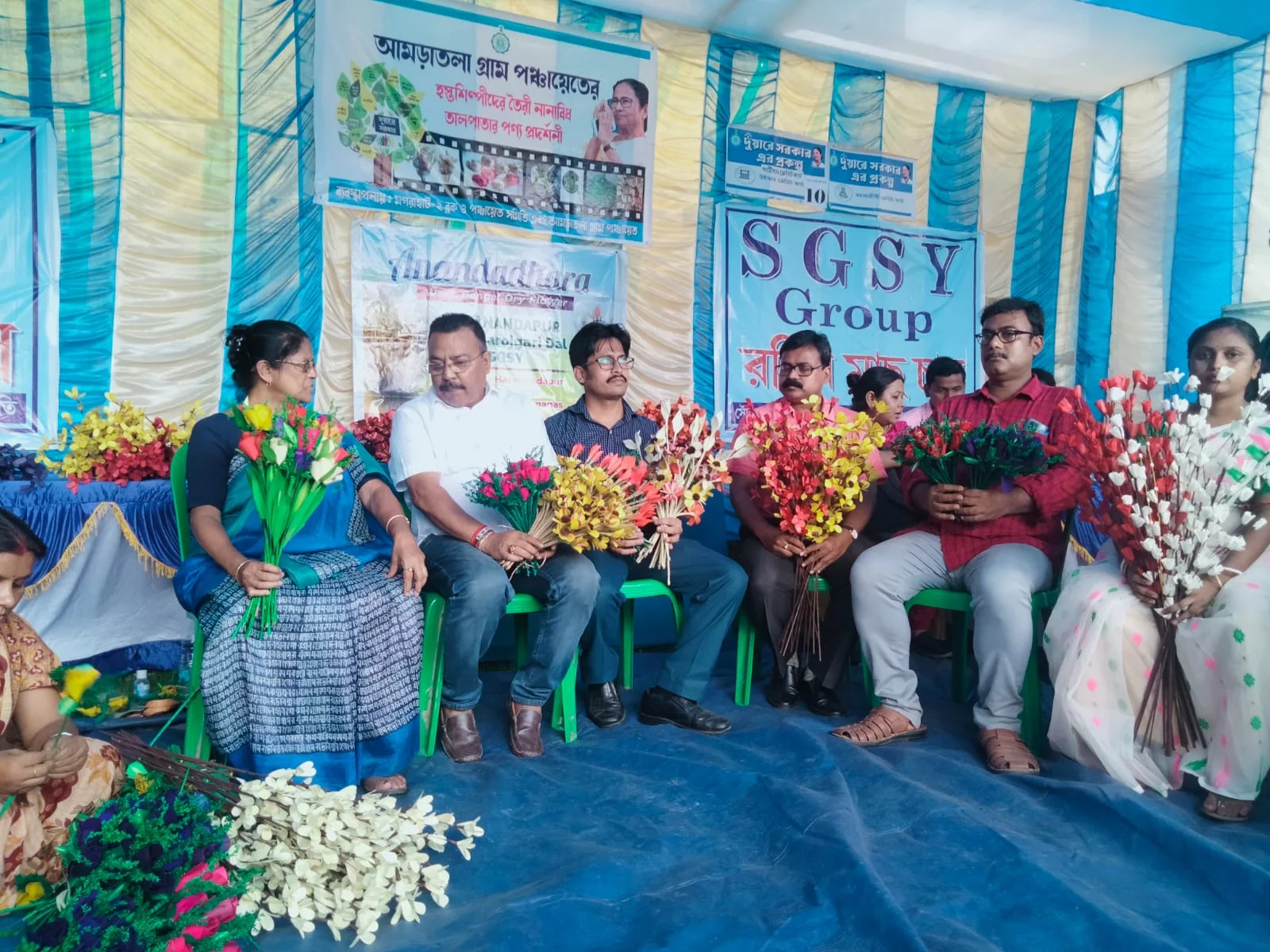 হস্তশিল্পের প্রসার ও বিপণনের উদ্যোগ মগরাহাট ২ ব্লকের