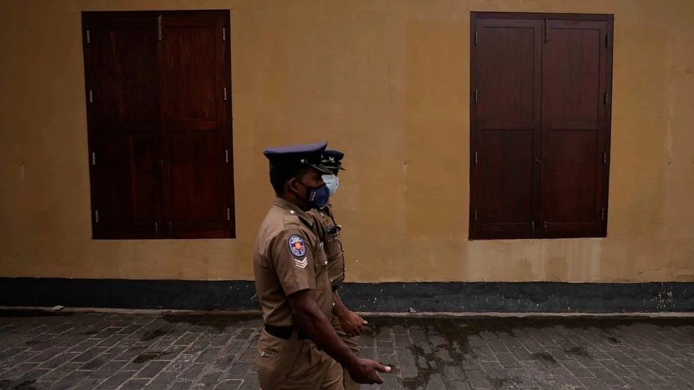 শ্রীলঙ্কায় জারি জরুরি অবস্থা, কঠোর হাতে বিক্ষোভ দমন