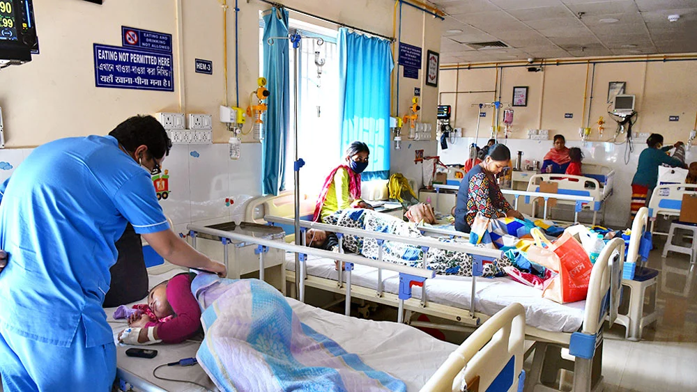 রক্তের অভাবে নাজেহাল সাগরদিঘি! সন্ধ্যের পরেও ব্লাড সেন্টার খোলা রাখার দাবি