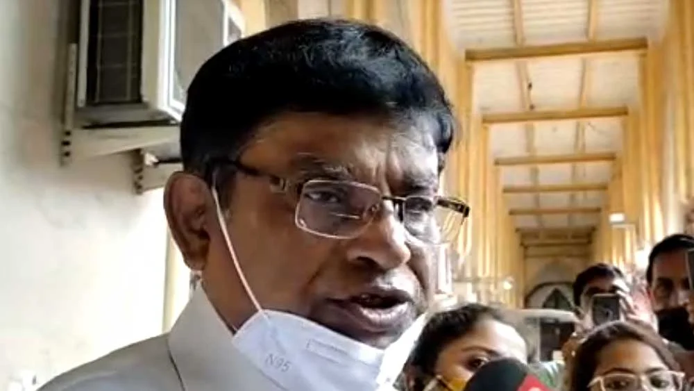 BREAKING: প্রাথমিক শিক্ষাপর্ষদের সভাপতি মানিক ভট্টাচার্যকে অপসারণের নির্দেশ