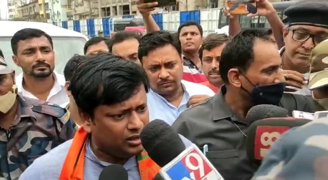 জোর করে হাওড়া যাওয়ার চেষ্টা, দ্বিতীয় হুগলীসেতুর টোলপ্লাজায় গ্রেফতার বিজেপি রাজ্য সভাপতি সুকান্ত মজুমদার