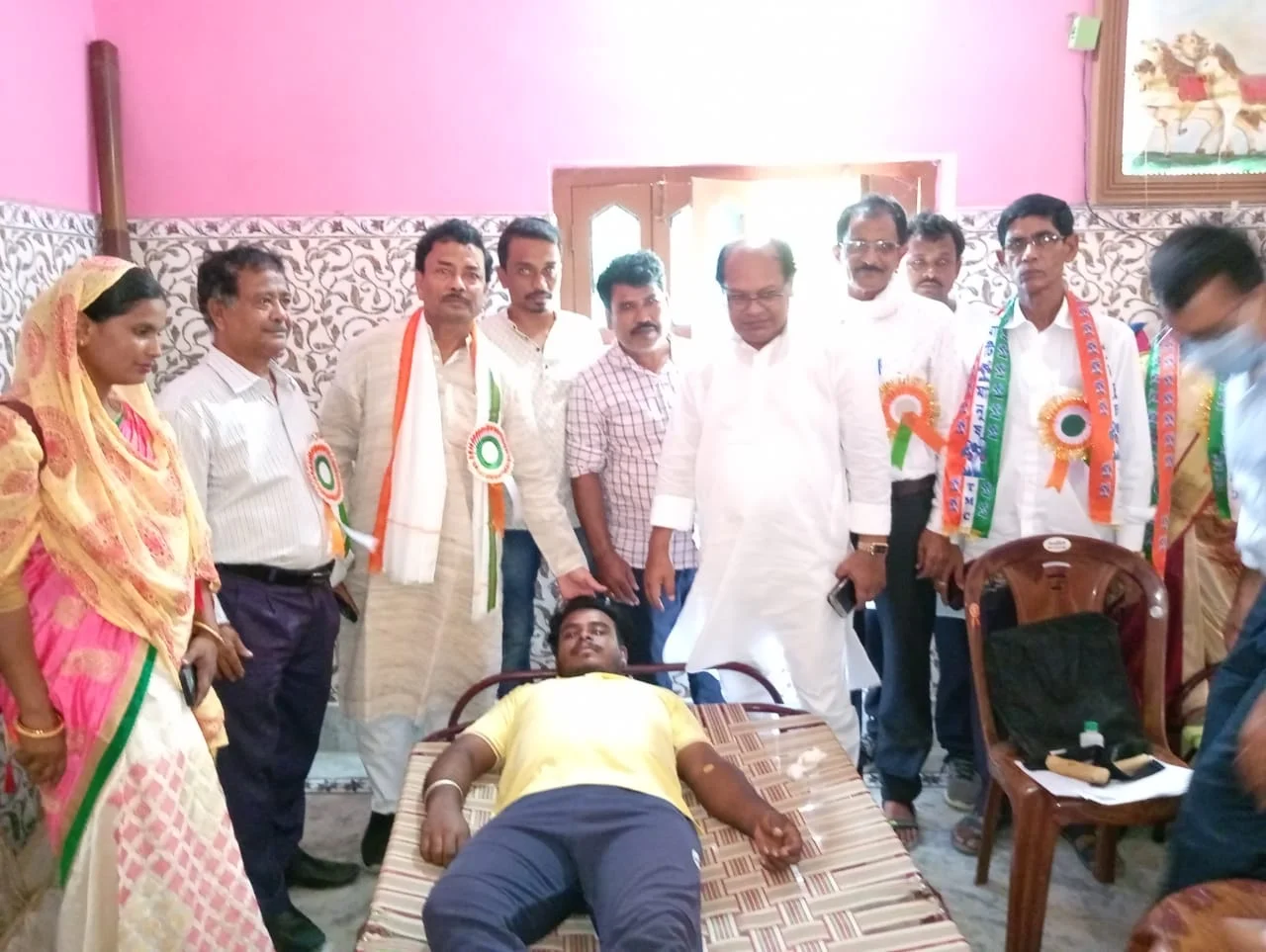 ছুটির আবহে শিক্ষক সমিতির উদ্যোগে রক্তদান শিবির