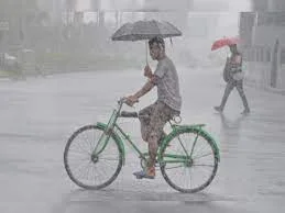 খারাপ আবহাওয়া উত্তরবঙ্গে বিমান চলাচল ব্যাহত, যাত্রী ভোগান্তি দমদমে