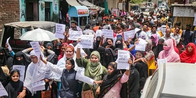 নূপুরকে সাসপেনশনের নেপথ্যে রহস্য কি? ওমানের গ্রান্ড মুফতির কড়া ট্যুইট