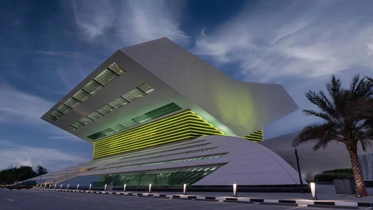 বইয়ের ভেতর লাইব্রেরি!