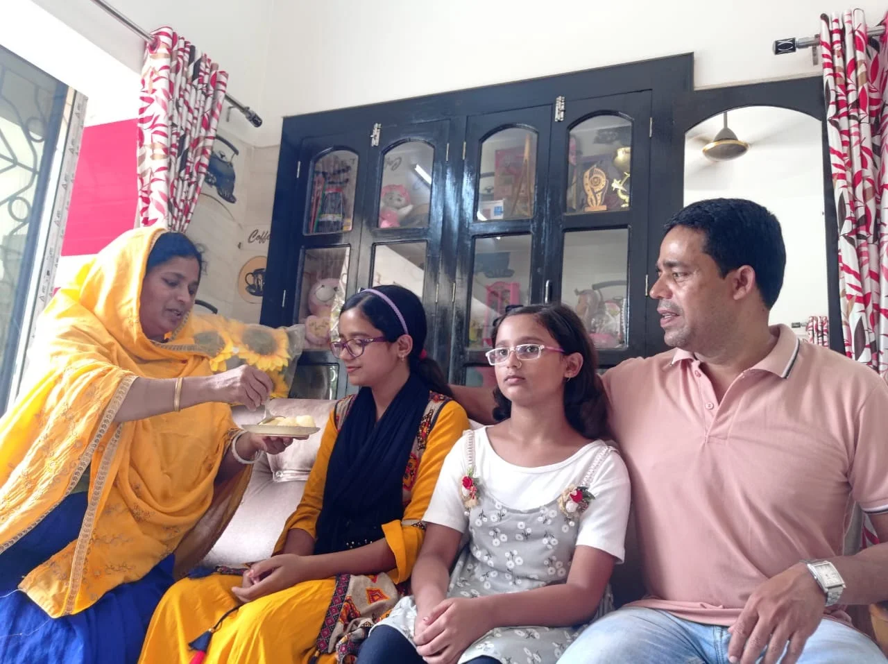মেধা তালিকায় নবম ডোমকলের মেমোরি মিম জাহান