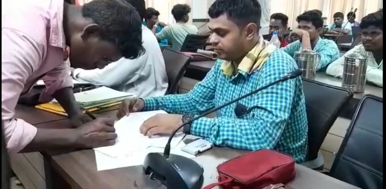 ডেউচা পাচামি: কয়লা শিল্পাঞ্চল এলাকায় বিরোধী আন্দোলনের প্রকৃতি বাঁচাও মহাসভায় ফাটল